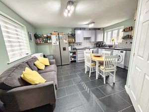 Photo 17- click for photo gallery